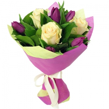 Букет из роз и тюльпанов "Время любви"