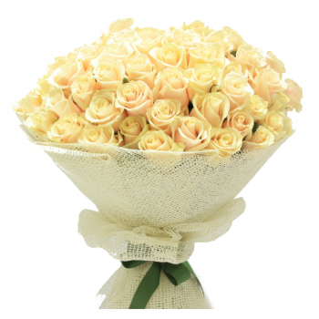Букет из 51 кремовой розы "Липовый мед"