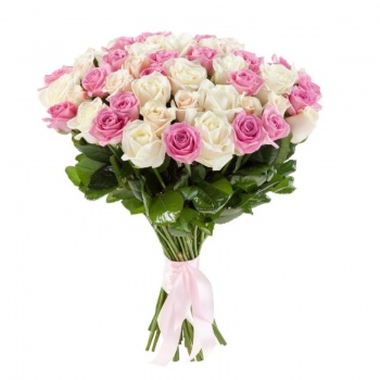 Букет из 55 белых и розовых роз
