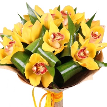 Букет из желтых орхидей в крафте